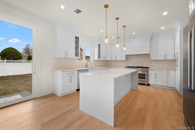 238 North Pine Street, Massapequa, NY 11758