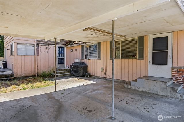 13041 SE 208th Street, Kent, WA 98031