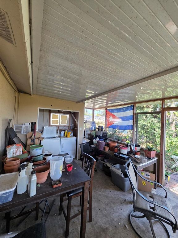 Image 12 of property listing at 5623 GOLDEN NUGGET STREET, Holiday, FL 34690