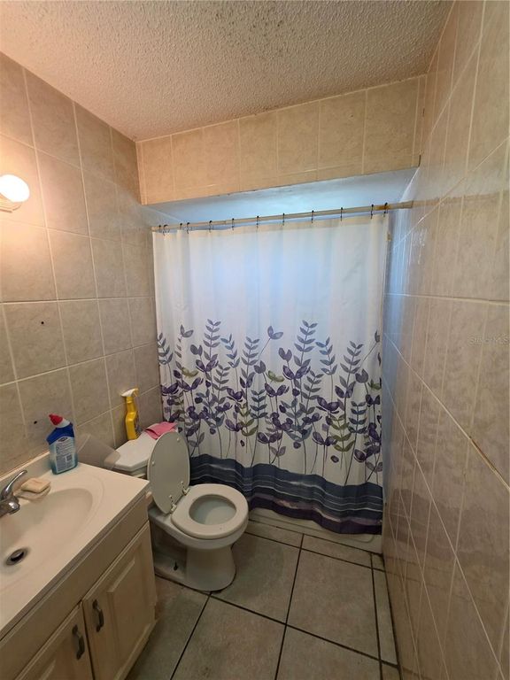 Image 9 of property listing at 5623 GOLDEN NUGGET STREET, Holiday, FL 34690