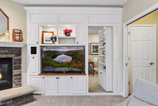 3975 Zanzibar Lane N, Plymouth, MN 55446