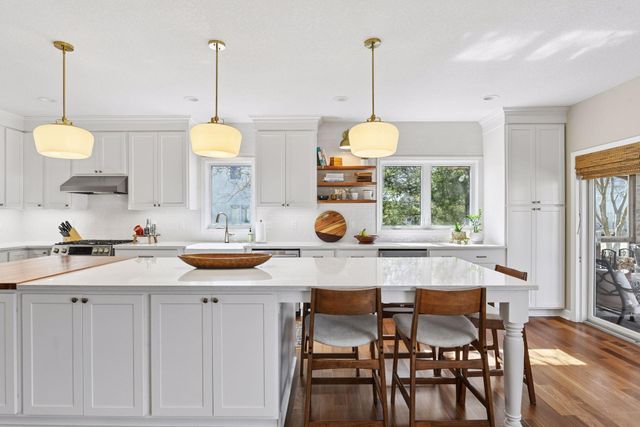 3975 Zanzibar Lane N, Plymouth, MN 55446