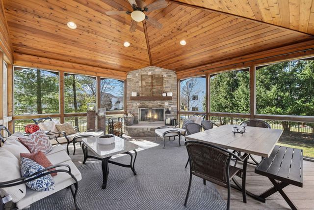 3975 Zanzibar Lane N, Plymouth, MN 55446