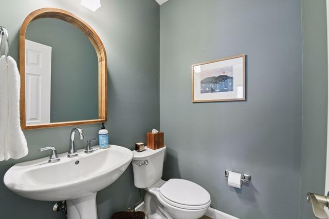 3975 Zanzibar Lane N, Plymouth, MN 55446