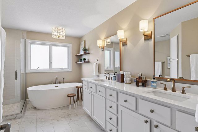 3975 Zanzibar Lane N, Plymouth, MN 55446