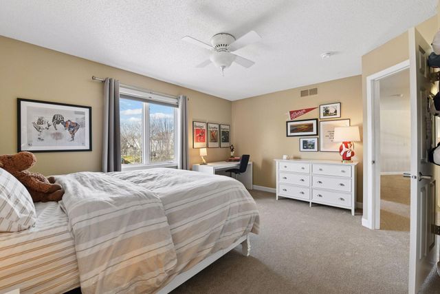 3975 Zanzibar Lane N, Plymouth, MN 55446