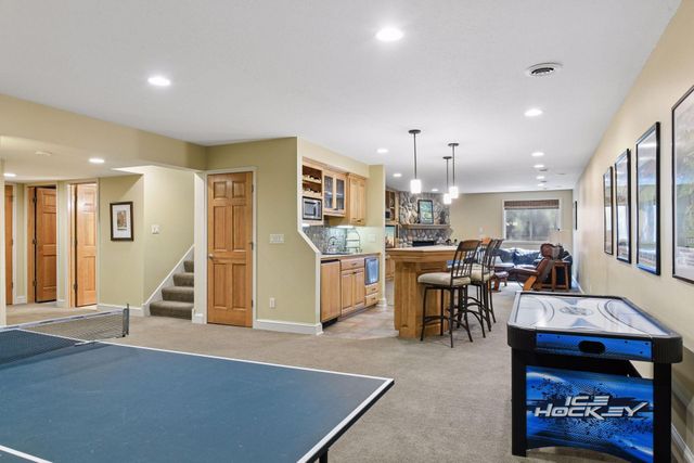 3975 Zanzibar Lane N, Plymouth, MN 55446