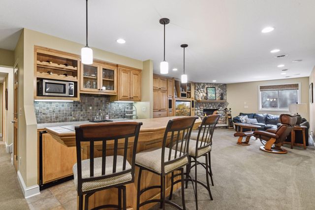 3975 Zanzibar Lane N, Plymouth, MN 55446