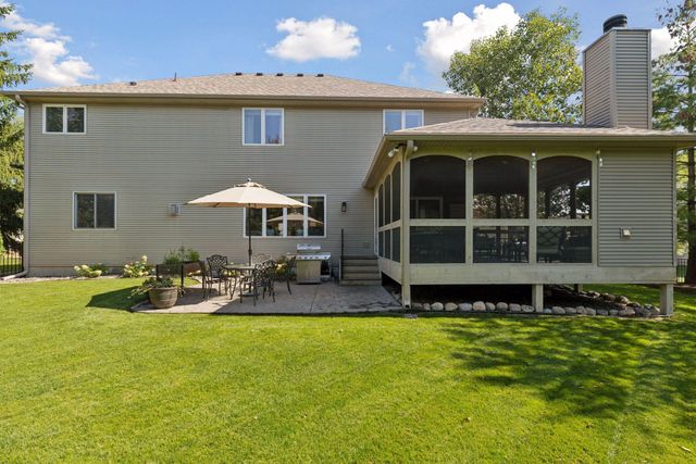3975 Zanzibar Lane N, Plymouth, MN 55446