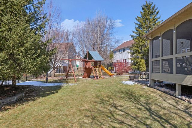 3975 Zanzibar Lane N, Plymouth, MN 55446