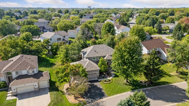 3975 Zanzibar Lane N, Plymouth, MN 55446