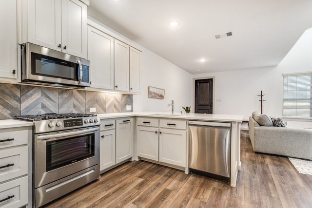 221 McConathy Way, Flower Mound, TX 75028