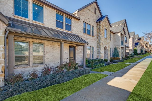 221 McConathy Way, Flower Mound, TX 75028