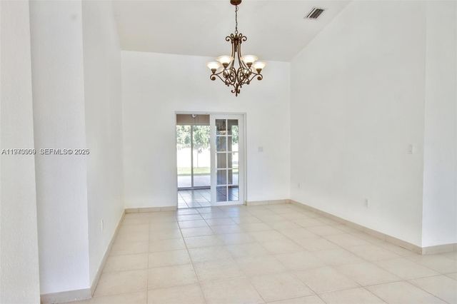 421 NW 136th Ave 421, Miami, FL 33182