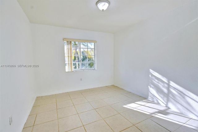 421 NW 136th Ave 421, Miami, FL 33182