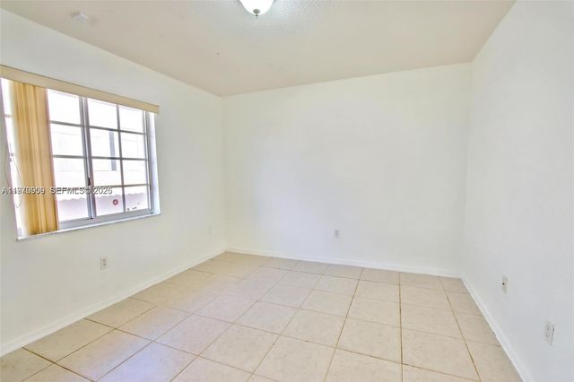 421 NW 136th Ave 421, Miami, FL 33182