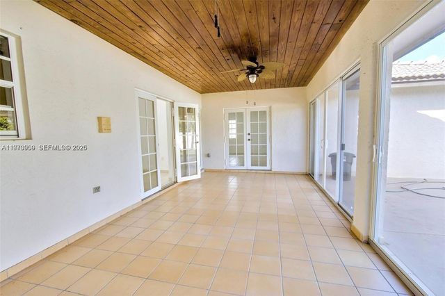 421 NW 136th Ave 421, Miami, FL 33182