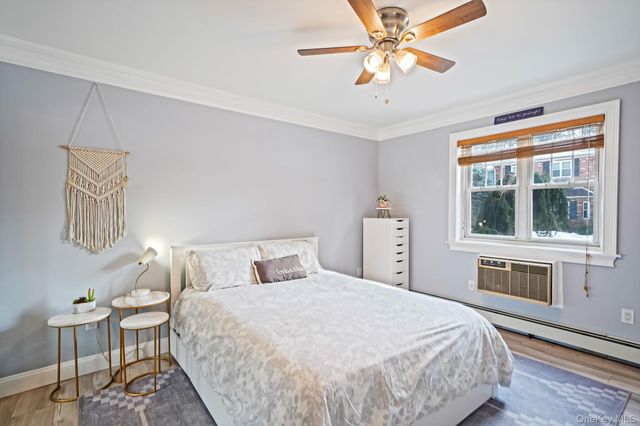 14 Glen Hollow Drive E2, Holtsville, NY 11742