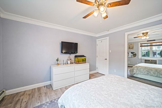 14 Glen Hollow Drive E2, Holtsville, NY 11742