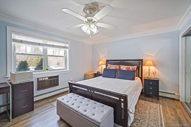 14 Glen Hollow Drive E2, Holtsville, NY 11742