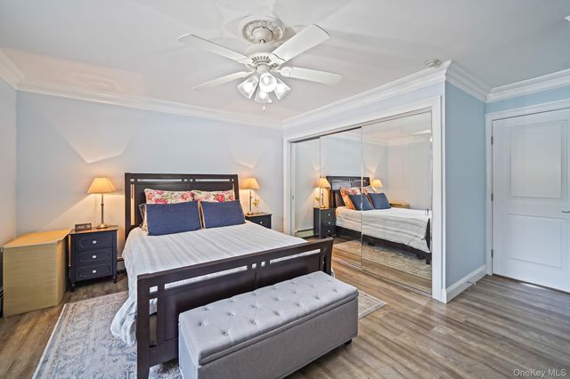 14 Glen Hollow Drive E2, Holtsville, NY 11742