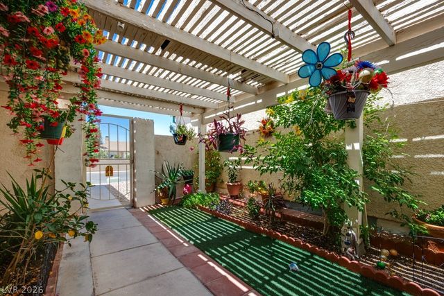 7304 Empress Drive, Las Vegas, NV 89147