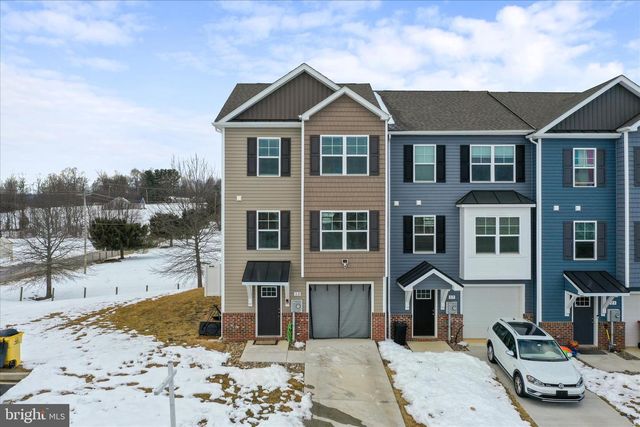 13 OLGA DR, Martinsburg, WV 25403