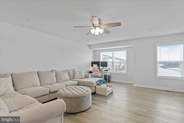 13 OLGA DR, Martinsburg, WV 25403