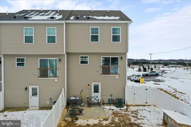 13 OLGA DR, Martinsburg, WV 25403