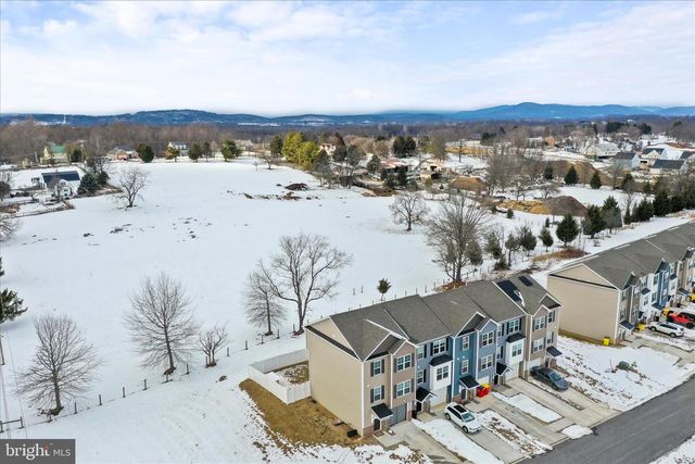 13 OLGA DR, Martinsburg, WV 25403