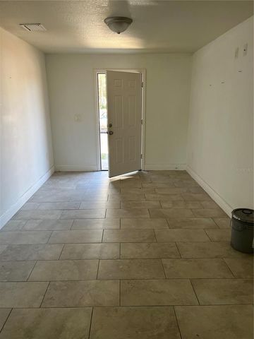 3301 E IDA STREET, Tampa, FL 33610