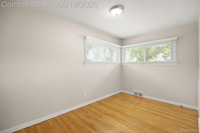 2879 Royal Avenue, Berkley, MI 48072