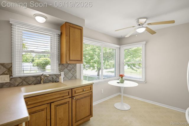 2879 Royal Avenue, Berkley, MI 48072