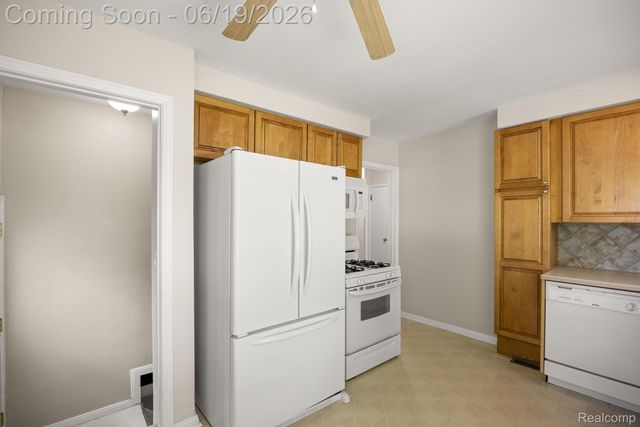 2879 Royal Avenue, Berkley, MI 48072