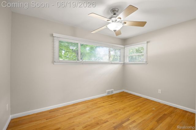 2879 Royal Avenue, Berkley, MI 48072