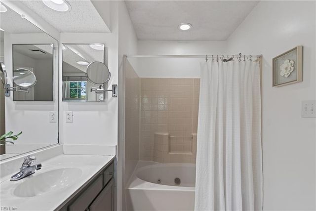 1636 Willow CV, Newport News, VA 23602