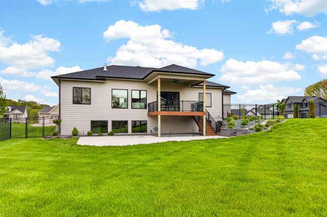 1031 Timber Valley Circle, Polk City, IA 50226