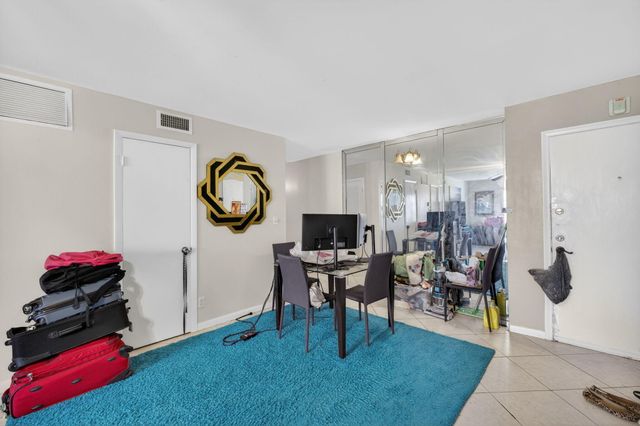 12 NE 19th Court 118a, Wilton Manors, FL 33305