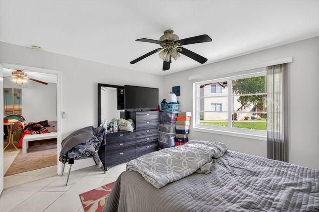 12 NE 19th Court 118a, Wilton Manors, FL 33305