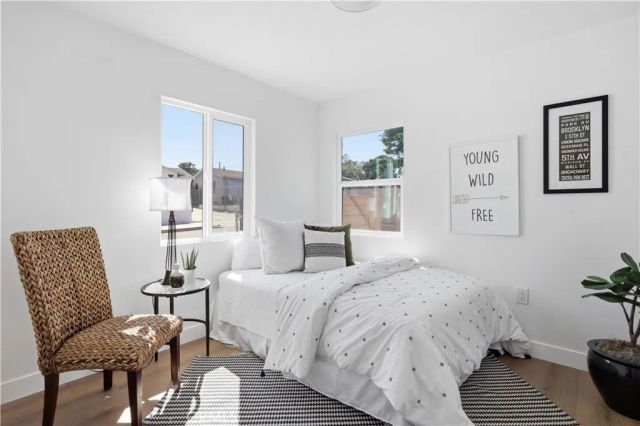 876 W Oliver, San Pedro, CA 90731
