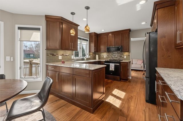 45 Woodleaf, Henrietta, NY 14534