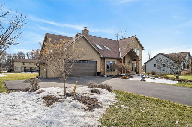 45 Woodleaf, Henrietta, NY 14534