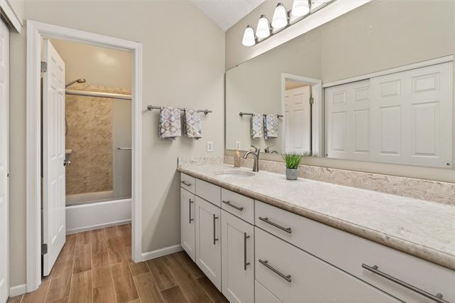 45 Woodleaf, Henrietta, NY 14534