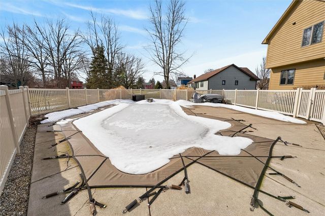 45 Woodleaf, Henrietta, NY 14534