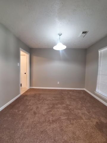 2010 S Palm Court, Pasadena, TX 77502