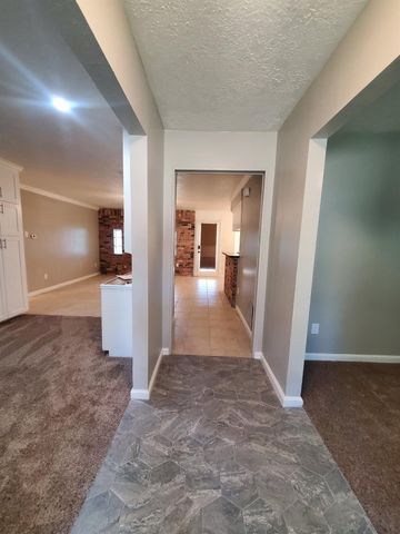 2010 S Palm Court, Pasadena, TX 77502