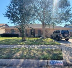 2010 S Palm Court, Pasadena, TX 77502