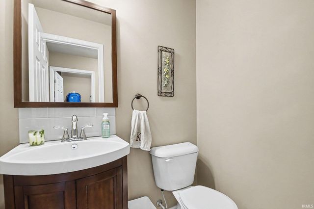 23129 Rumford Drive, South Bend, IN 46628