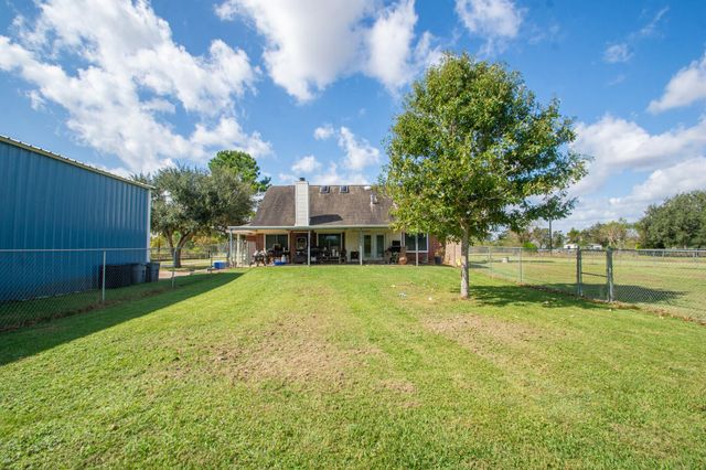3625 County Road 36, Angleton, TX 77515