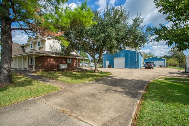 3625 County Road 36, Angleton, TX 77515